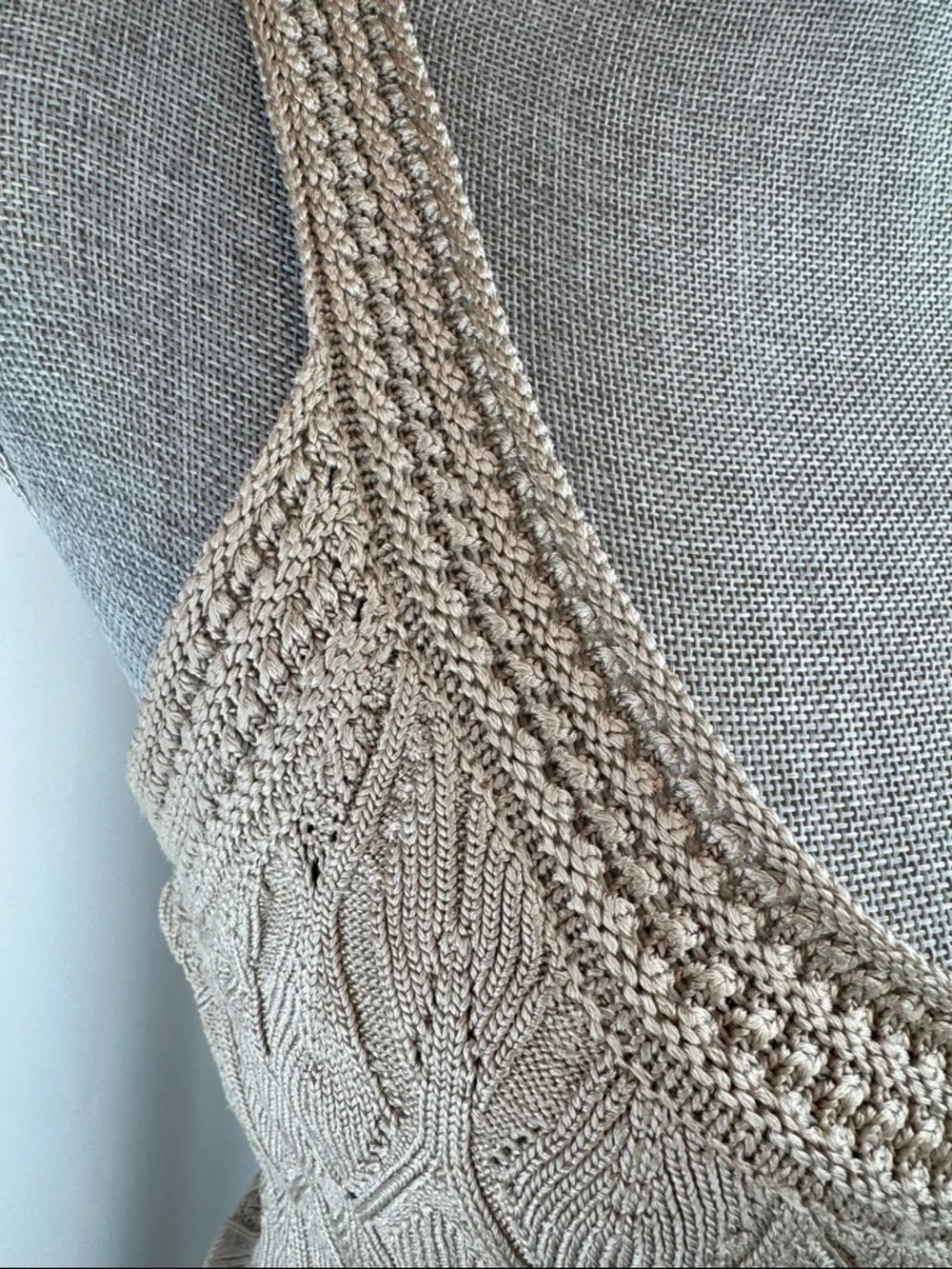 White House Black Market tan knit tank S-Small - Picture 4 of 16